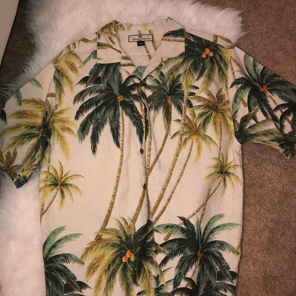 Tommy Bahama Button Shirt